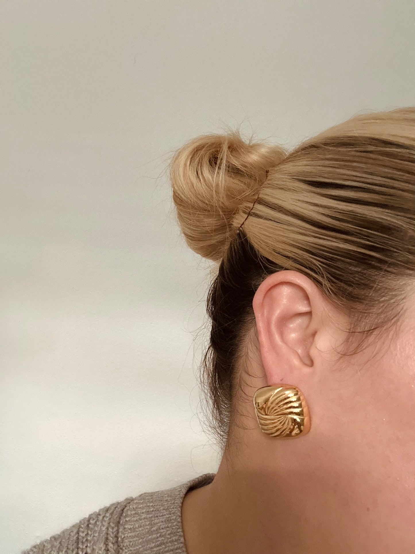Stella’s Earrings
