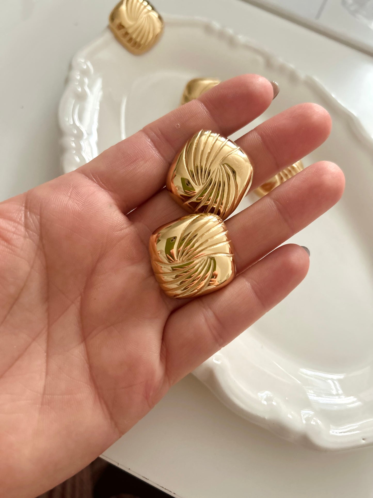 Stella’s Earrings