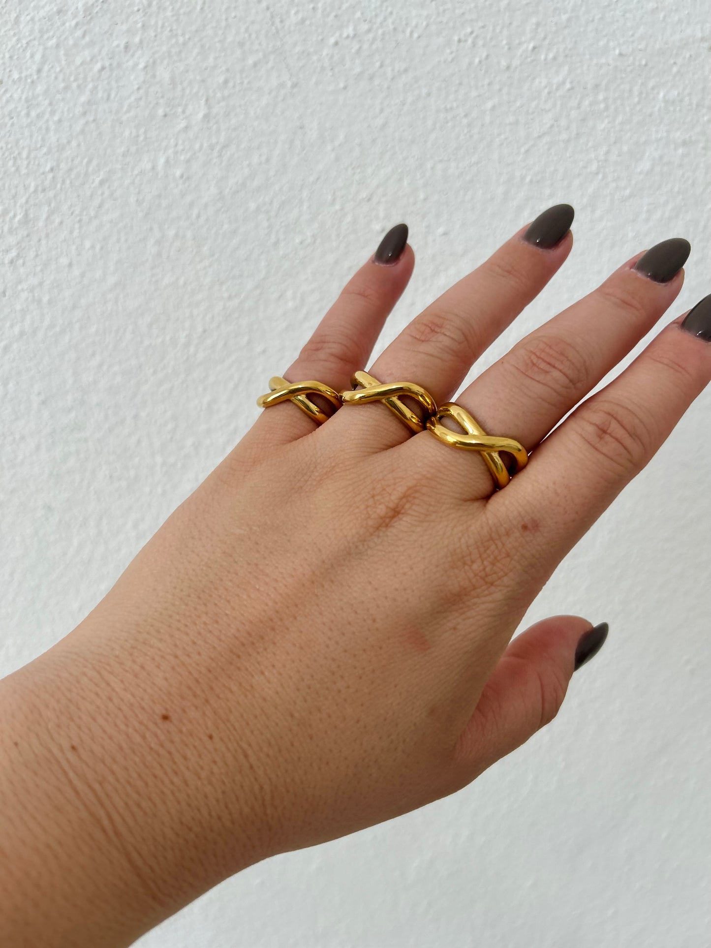 Alice’s Ring